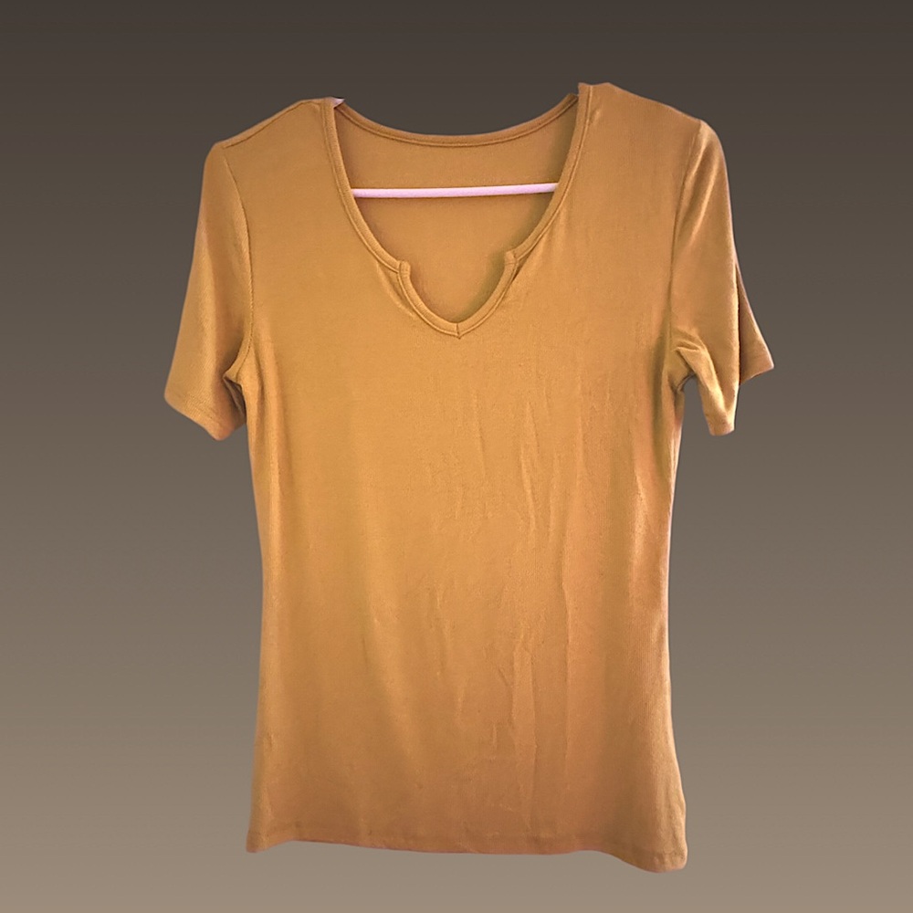 NWOT Green Ribbed Slim-Fit Tshirt‎ Sz Med
